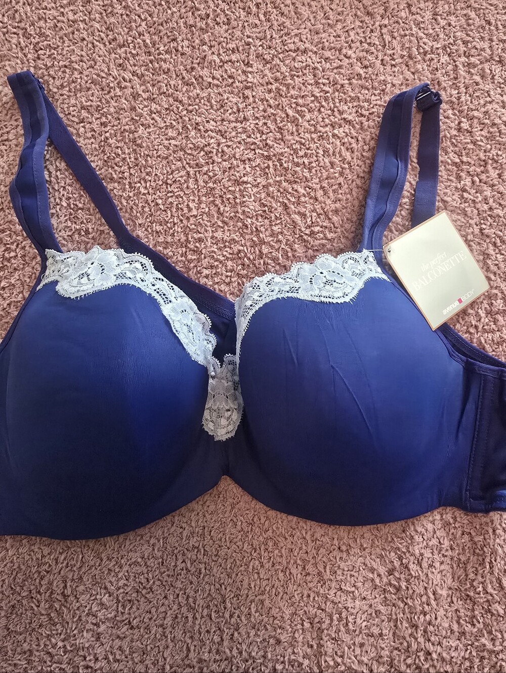 AVENUE Blue Lace Cuve Bra NWT 46B